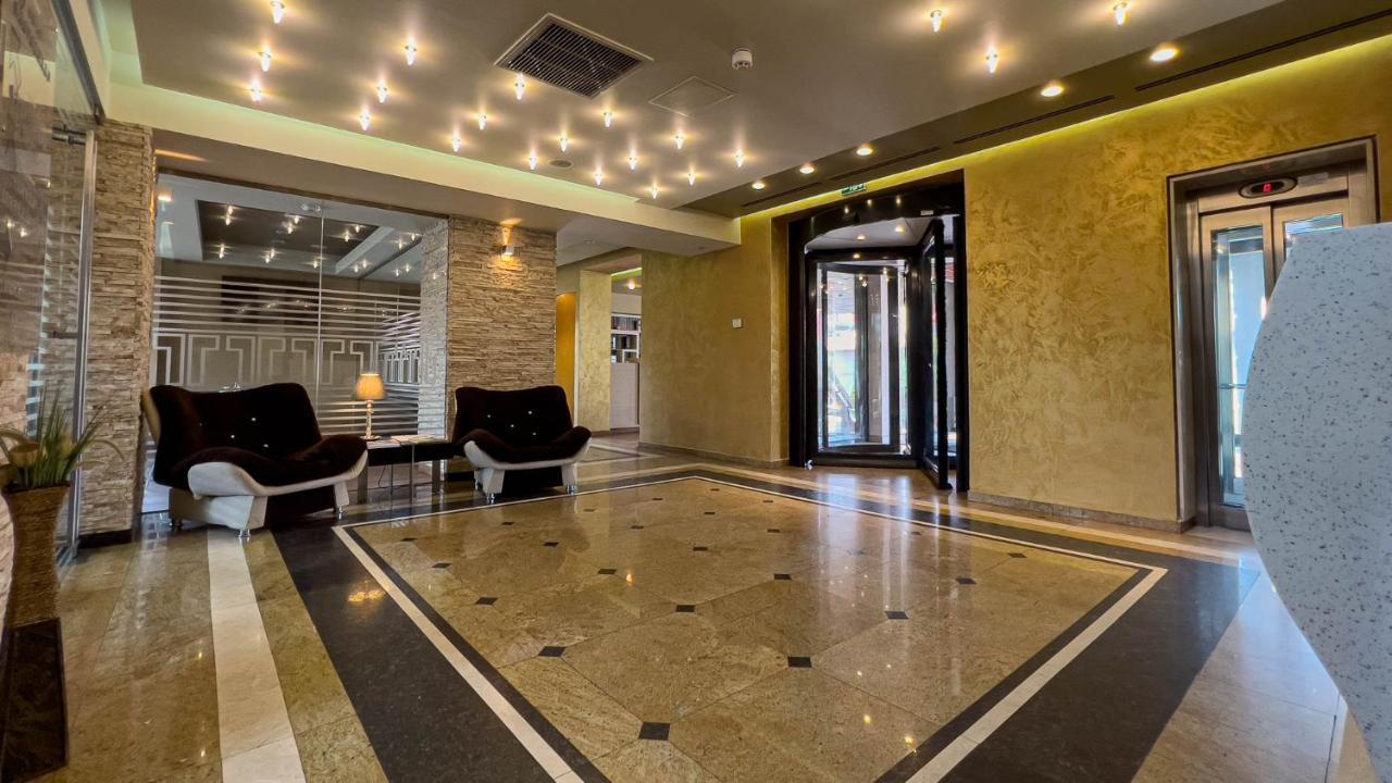 Hotel Tolea Targoviste Exterior foto